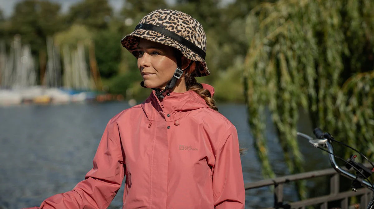 Yakkay Tokyo Feline Flair