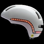 Nutcase Vio Rozay Gloss Mips | Beige cykelhjälm med integrerat LED-ljus